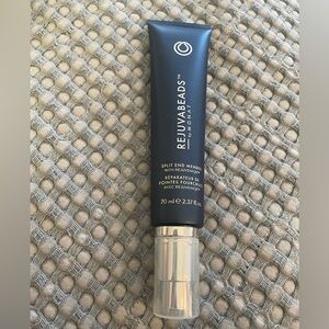 Rejuvabeads by Monat for mending split ends